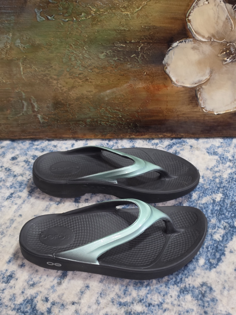 OOFOS OOlala Mint Green + Black Recovery Flip Flops